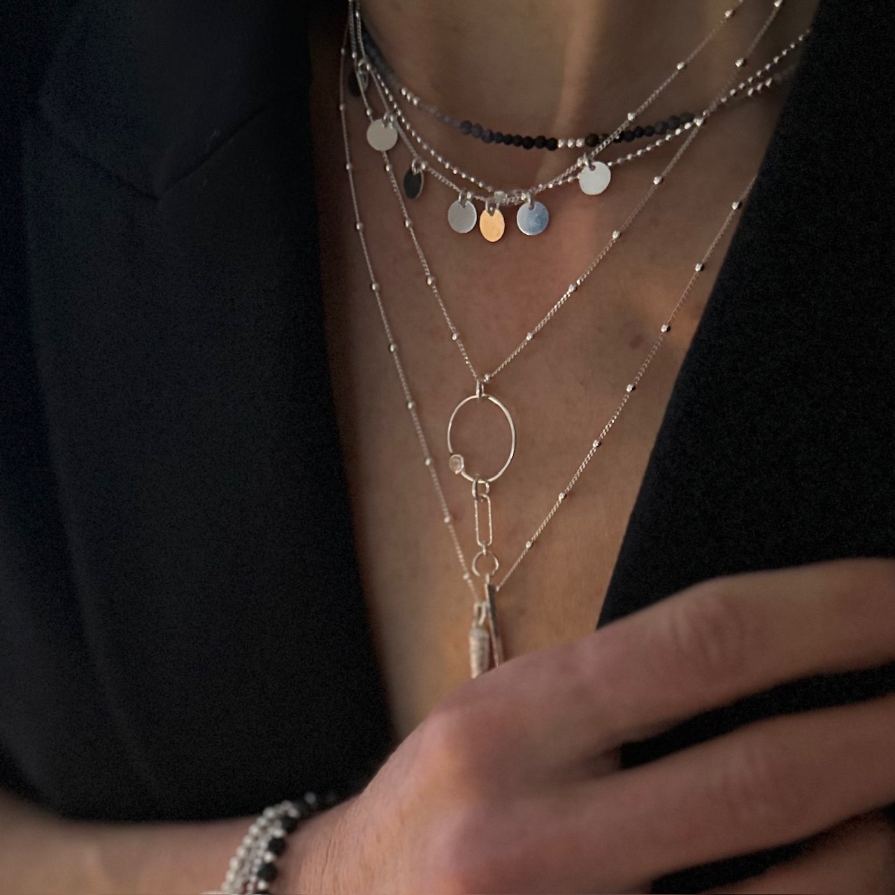 Collier ras du cou multi médailles en Argent 925-Mea – Image 2