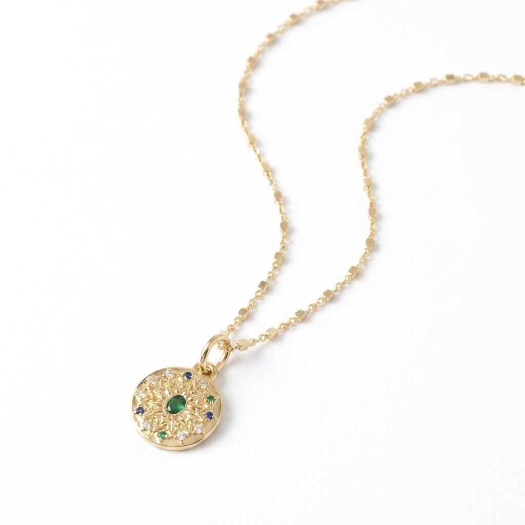 Collier Solène-Talisman doré et pierre verte – Image 4