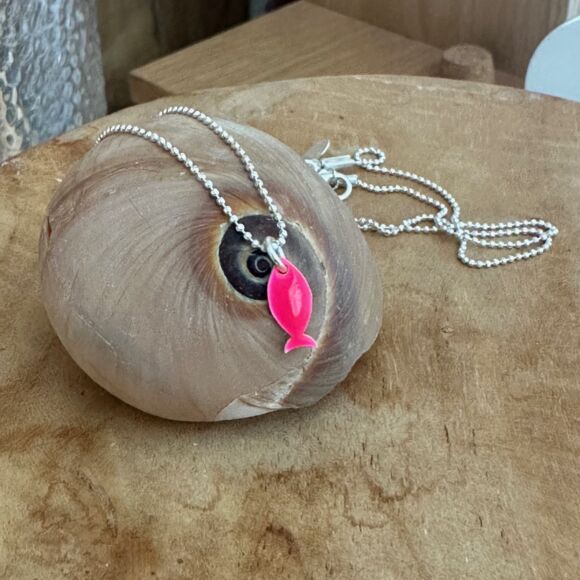 Collier en Argent 925 et poisson en email fluo-Hawai – Image 4